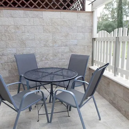 Apartment Villetta Con Parcheggio E Wifi 10 Min Dal Mare